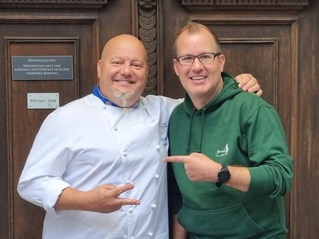 Thilo Hanke und Ralph Marko vor dem Braustüb'l in Darmstadt